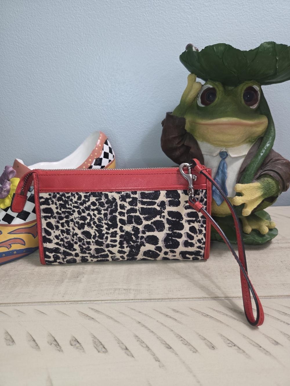 COACH Carnelia Legacy Ocelot Canvas Convertible Zipper Wallet Wristlet, EUC - Picture 4 of 14